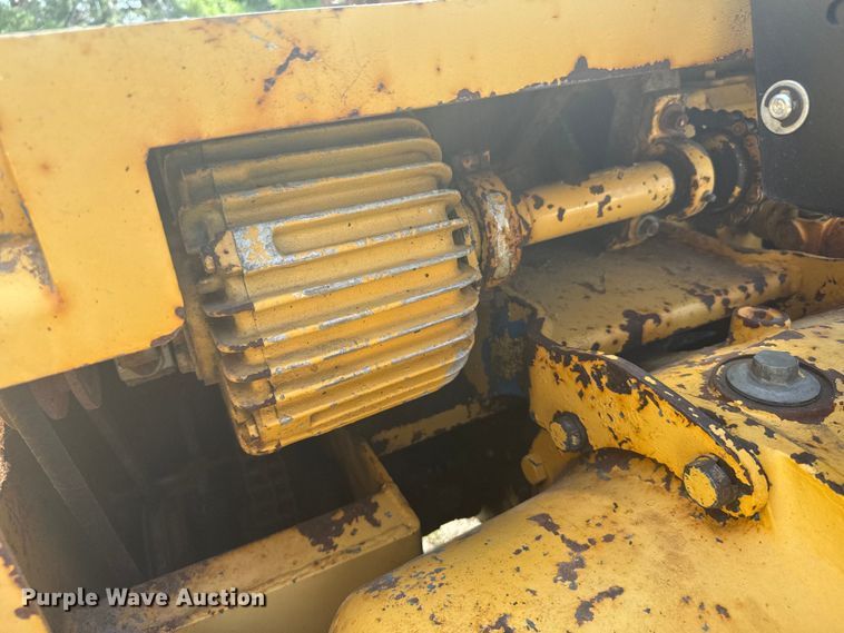 image for item DX3539 Ford 4400 tractor