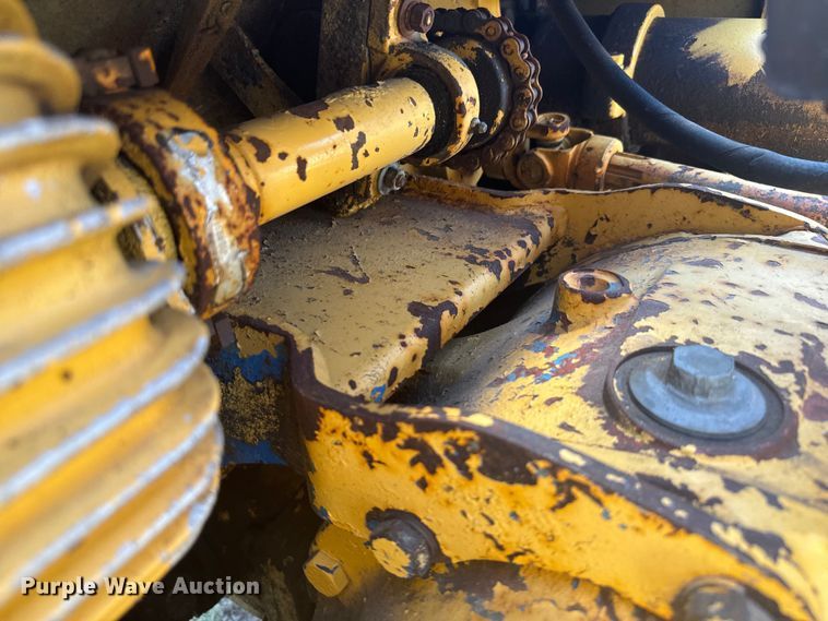 image for item DX3539 Ford 4400 tractor