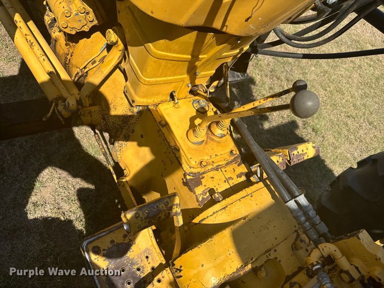 image for item DX3539 Ford 4400 tractor