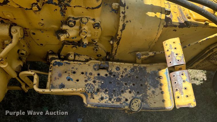 image for item DX3539 Ford 4400 tractor