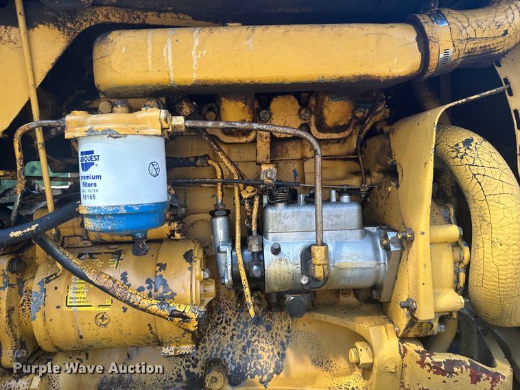 image for item DX3539 Ford 4400 tractor