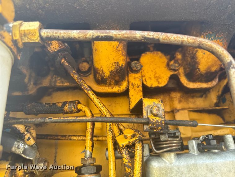 image for item DX3539 Ford 4400 tractor