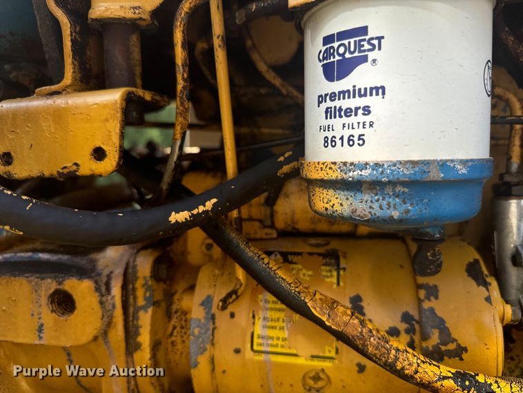 image for item DX3539 Ford 4400 tractor