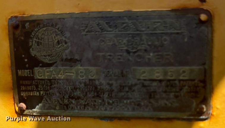 image for item DX3539 Ford 4400 tractor