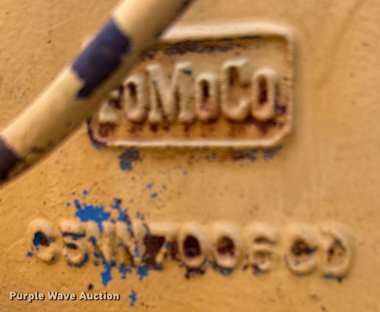 image for item DX3539 Ford 4400 tractor