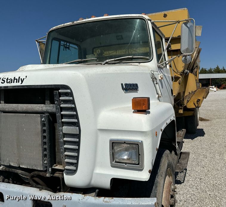 image for item DX3600 1991 Ford L8000 feed mixer truck