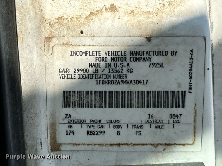 image for item DX3600 1991 Ford L8000 feed mixer truck