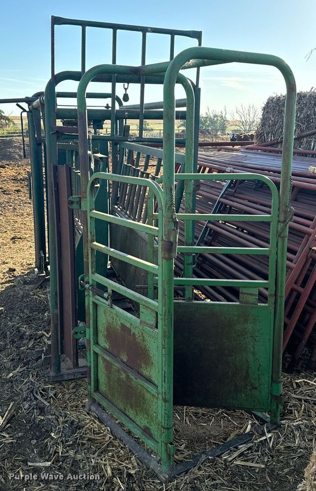 image for item DX3611 Squeeze chute