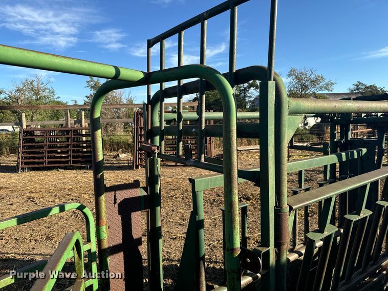 image for item DX3611 Squeeze chute