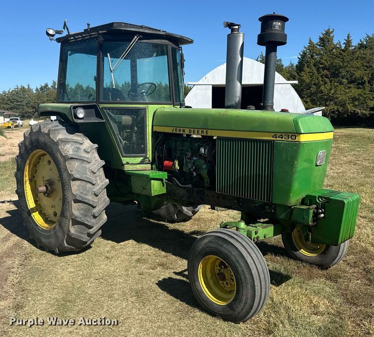 image for item DX3623 1981 John Deere 4430 tractor
