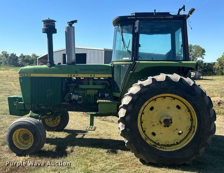 image for item DX3623 1981 John Deere 4430 tractor