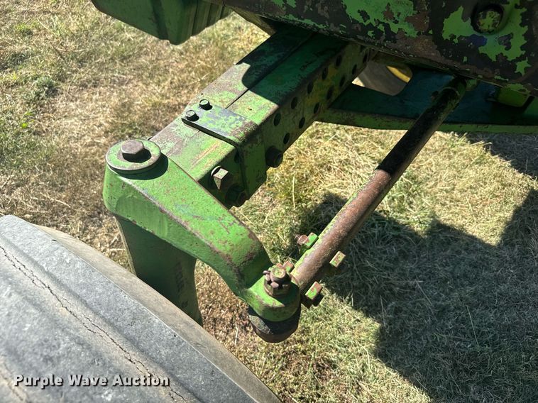 image for item DX3623 1981 John Deere 4430 tractor