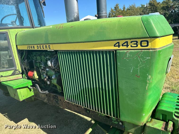image for item DX3623 1981 John Deere 4430 tractor