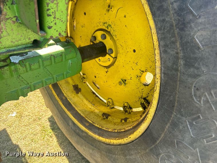 image for item DX3623 1981 John Deere 4430 tractor