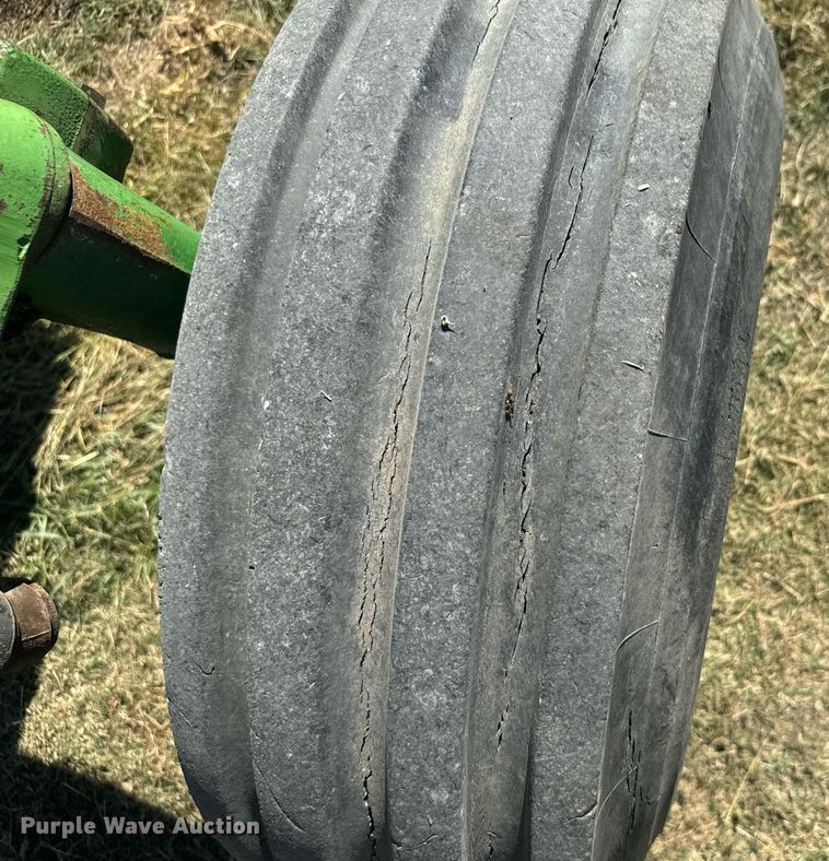 image for item DX3623 1981 John Deere 4430 tractor