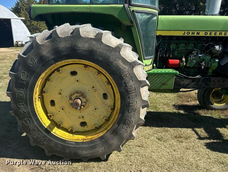 image for item DX3623 1981 John Deere 4430 tractor