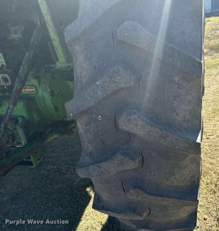 image for item DX3623 1981 John Deere 4430 tractor