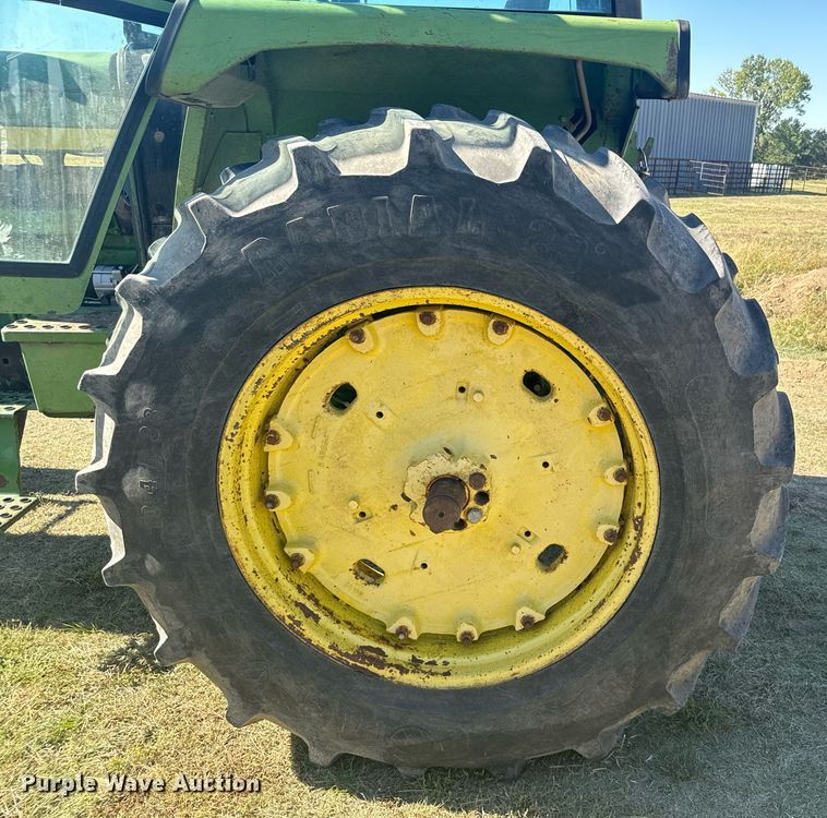 image for item DX3623 1981 John Deere 4430 tractor