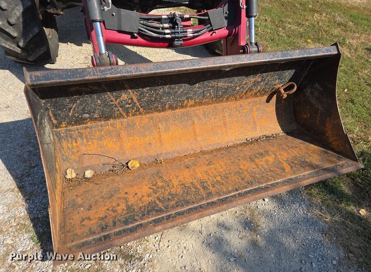 image for item EE7823 2003 Case 90 MFWD tractor