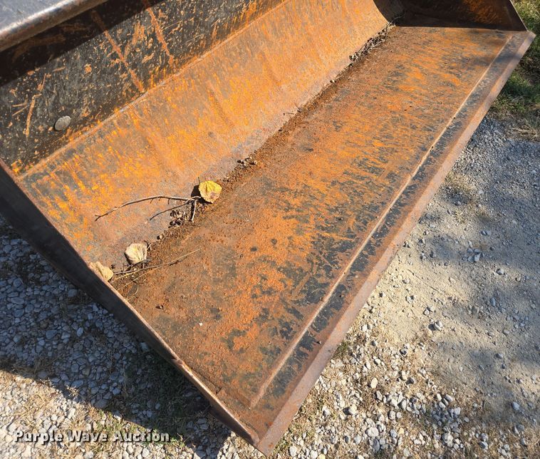 image for item EE7823 2003 Case 90 MFWD tractor