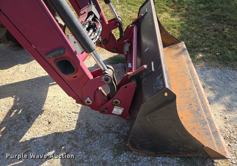 image for item EE7823 2003 Case 90 MFWD tractor