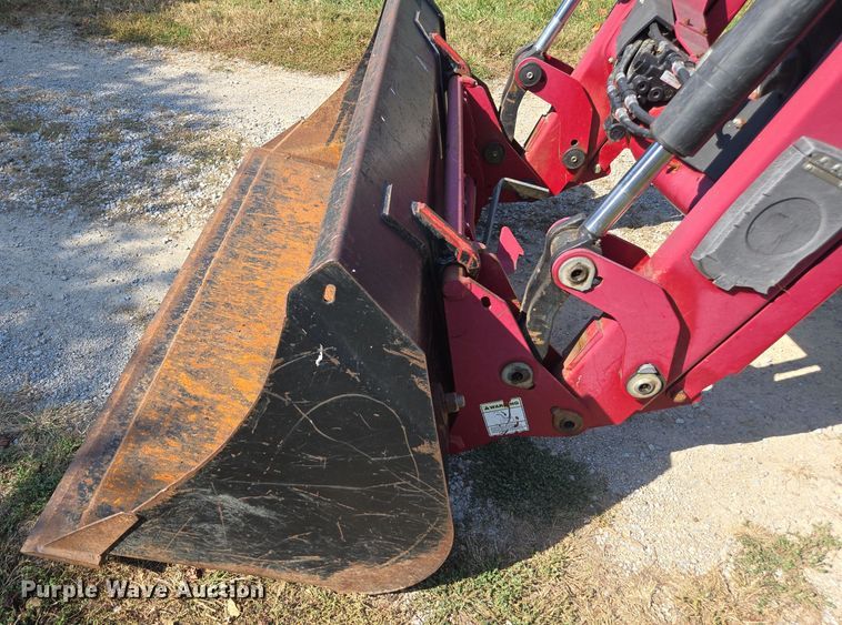 image for item EE7823 2003 Case 90 MFWD tractor