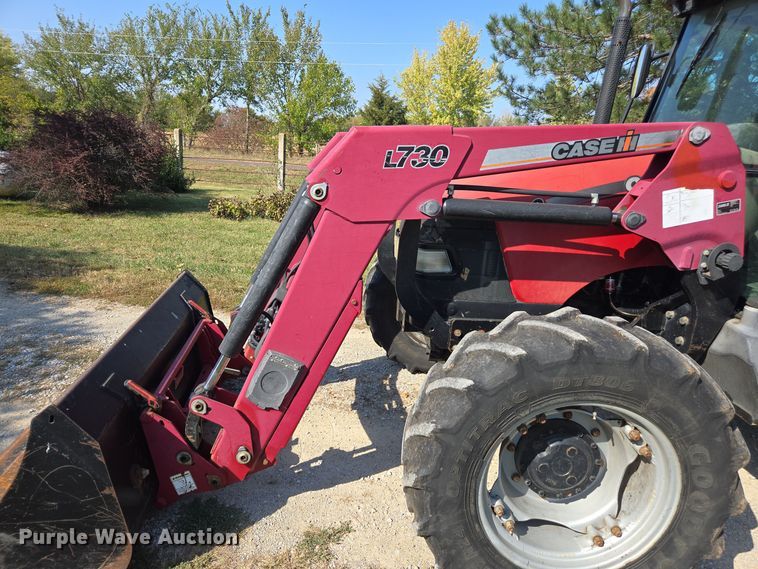 image for item EE7823 2003 Case 90 MFWD tractor