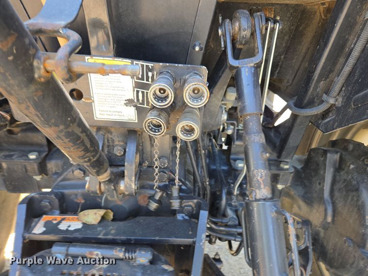 image for item EE7823 2003 Case 90 MFWD tractor