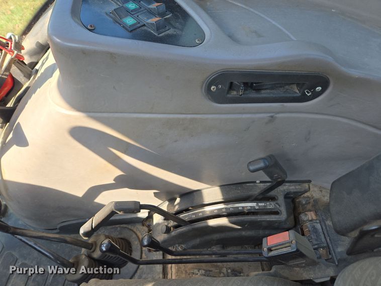 image for item EE7823 2003 Case 90 MFWD tractor