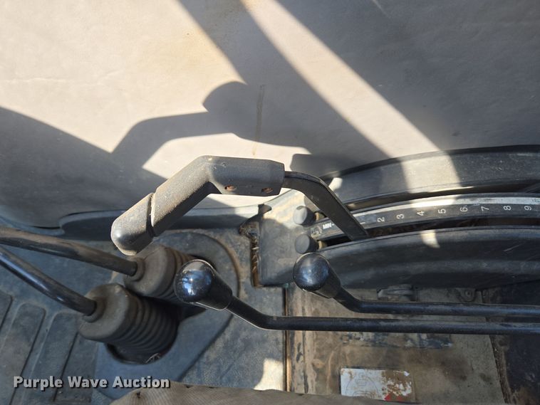 image for item EE7823 2003 Case 90 MFWD tractor