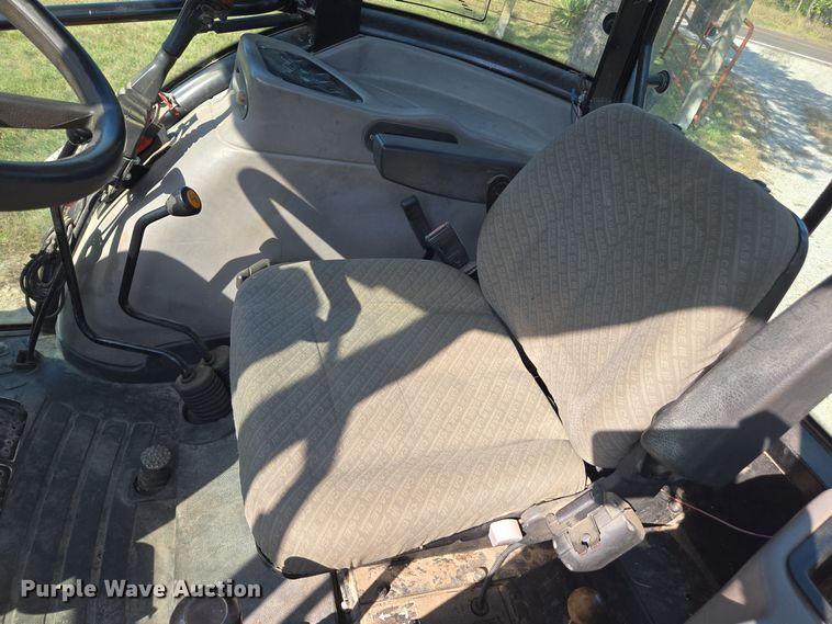 image for item EE7823 2003 Case 90 MFWD tractor