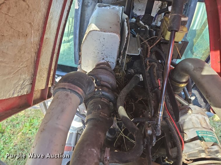 image for item EE7823 2003 Case 90 MFWD tractor