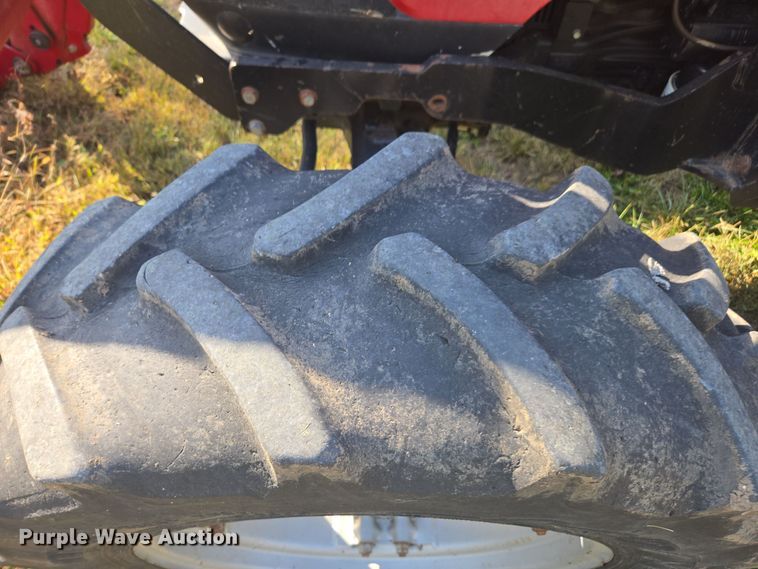 image for item EE7823 2003 Case 90 MFWD tractor