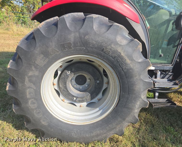 image for item EE7823 2003 Case 90 MFWD tractor