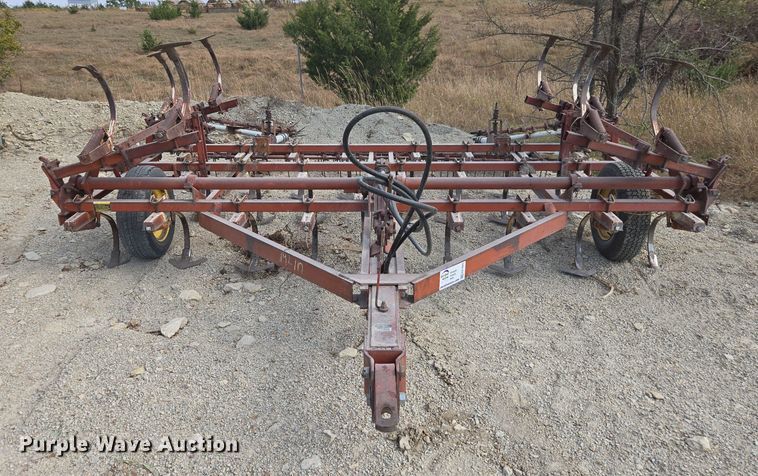 image for item EE7825 International Harvester 45 Cultivator field cultivator