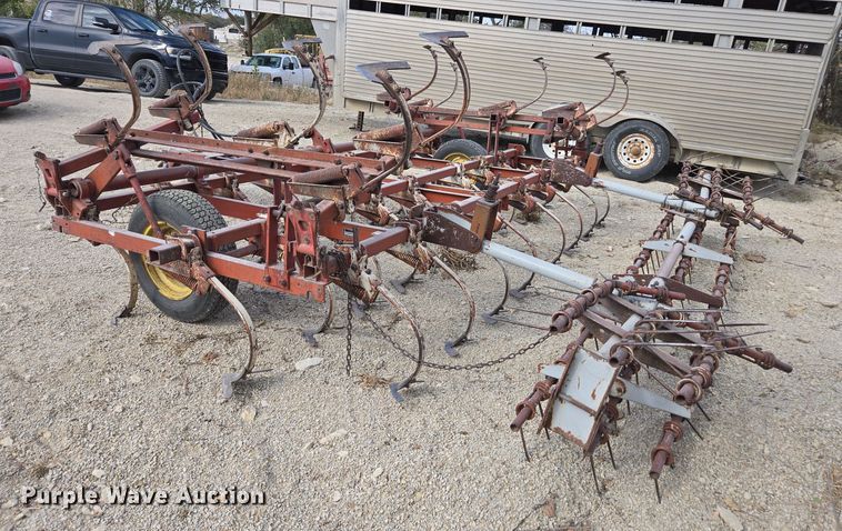image for item EE7825 International Harvester 45 Cultivator field cultivator