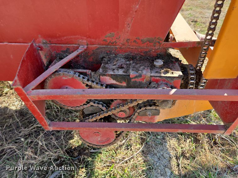 image for item EE7826 Kelly Ryan Feed-R-Wagon feed mixer