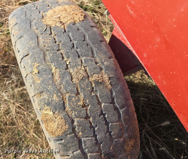 image for item EE7826 Kelly Ryan Feed-R-Wagon feed mixer