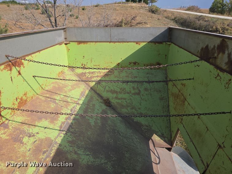 image for item EE7827 Parker gravity wagon