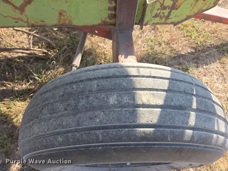 image for item EE7827 Parker gravity wagon