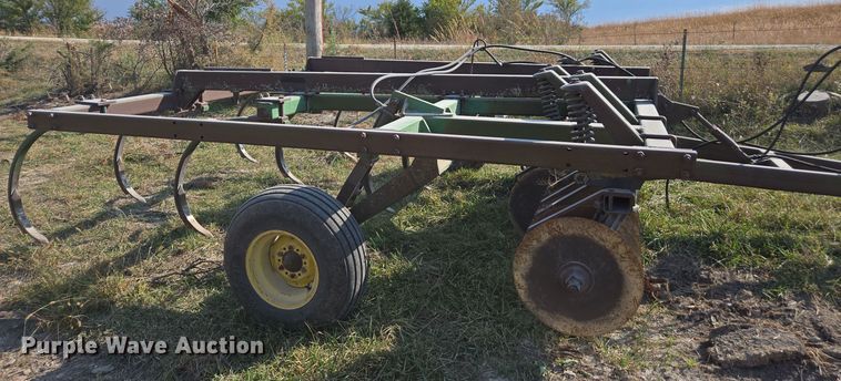 image for item EE7829 John Deere 712 disk ripper