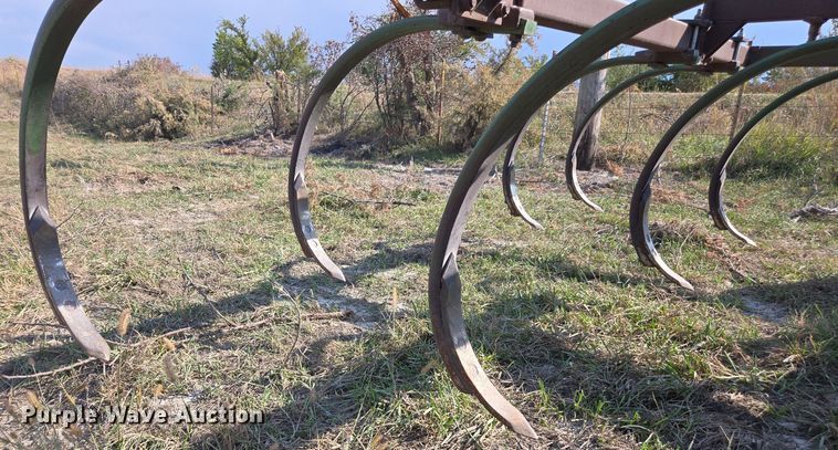 image for item EE7829 John Deere 712 disk ripper