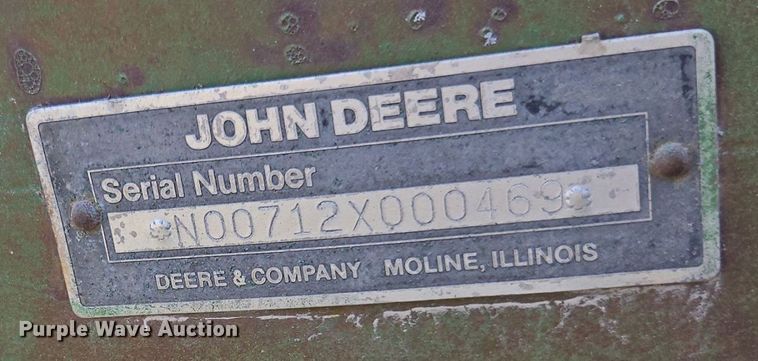 image for item EE7829 John Deere 712 disk ripper