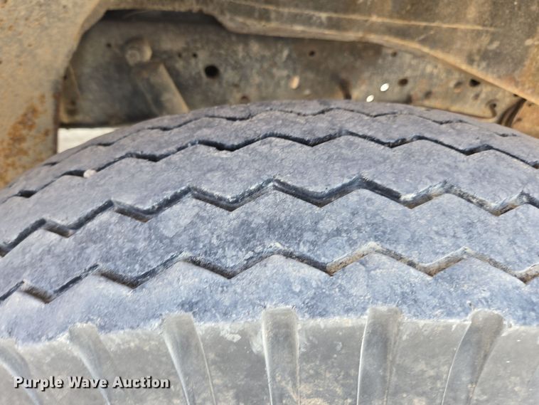 image for item EE7830 1976 Chevrolet C65 grain truck