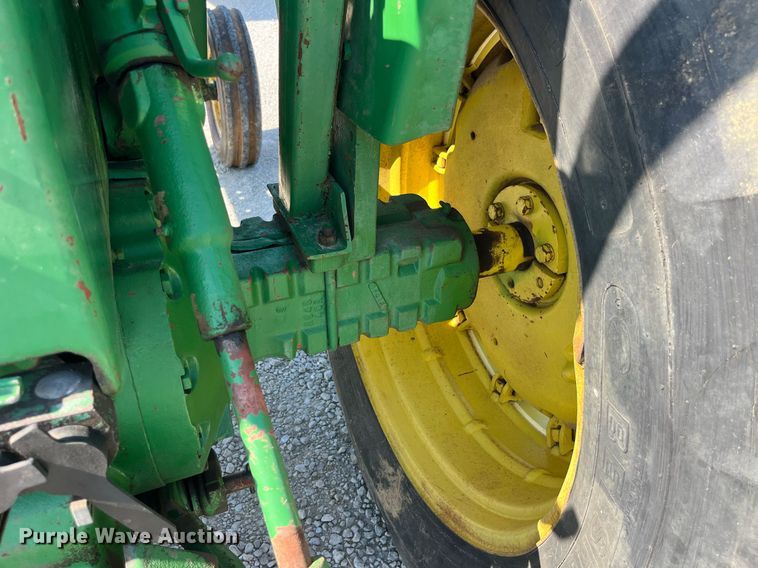 image for item EH2841 1971 John Deere 4020 tractor