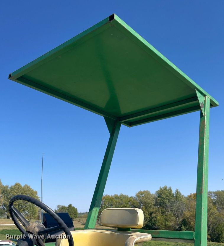 image for item EH2841 1971 John Deere 4020 tractor