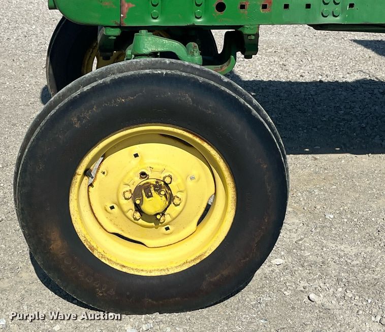 image for item EH2841 1971 John Deere 4020 tractor