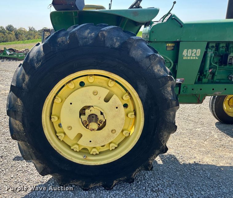 image for item EH2841 1971 John Deere 4020 tractor
