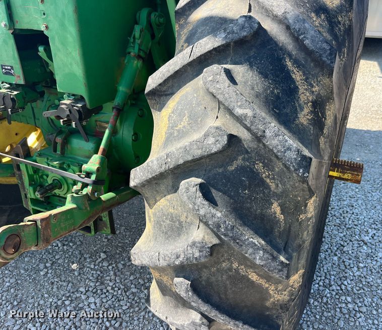 image for item EH2841 1971 John Deere 4020 tractor