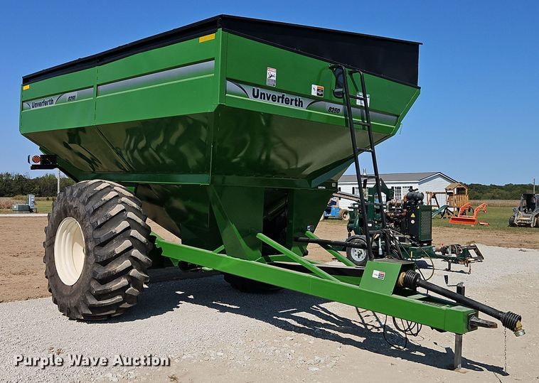 image for item EI8422 Unverferth 8250 grain cart